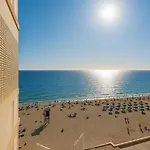 Skyline - Beach Apartment With Breathtaking Views And More